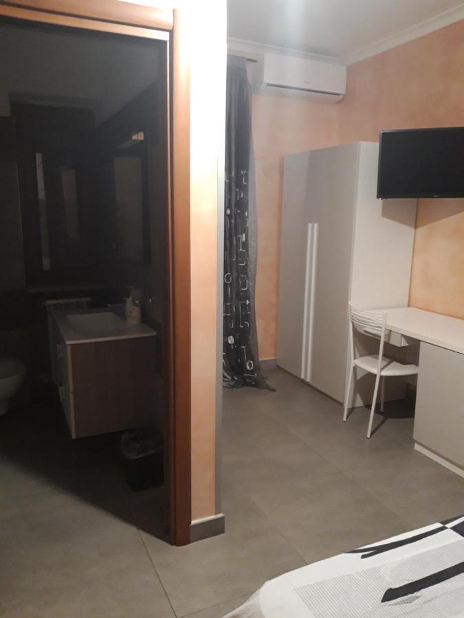 B&B Giorgia Airport ฟิวมิชีโน ภายนอก รูปภาพ