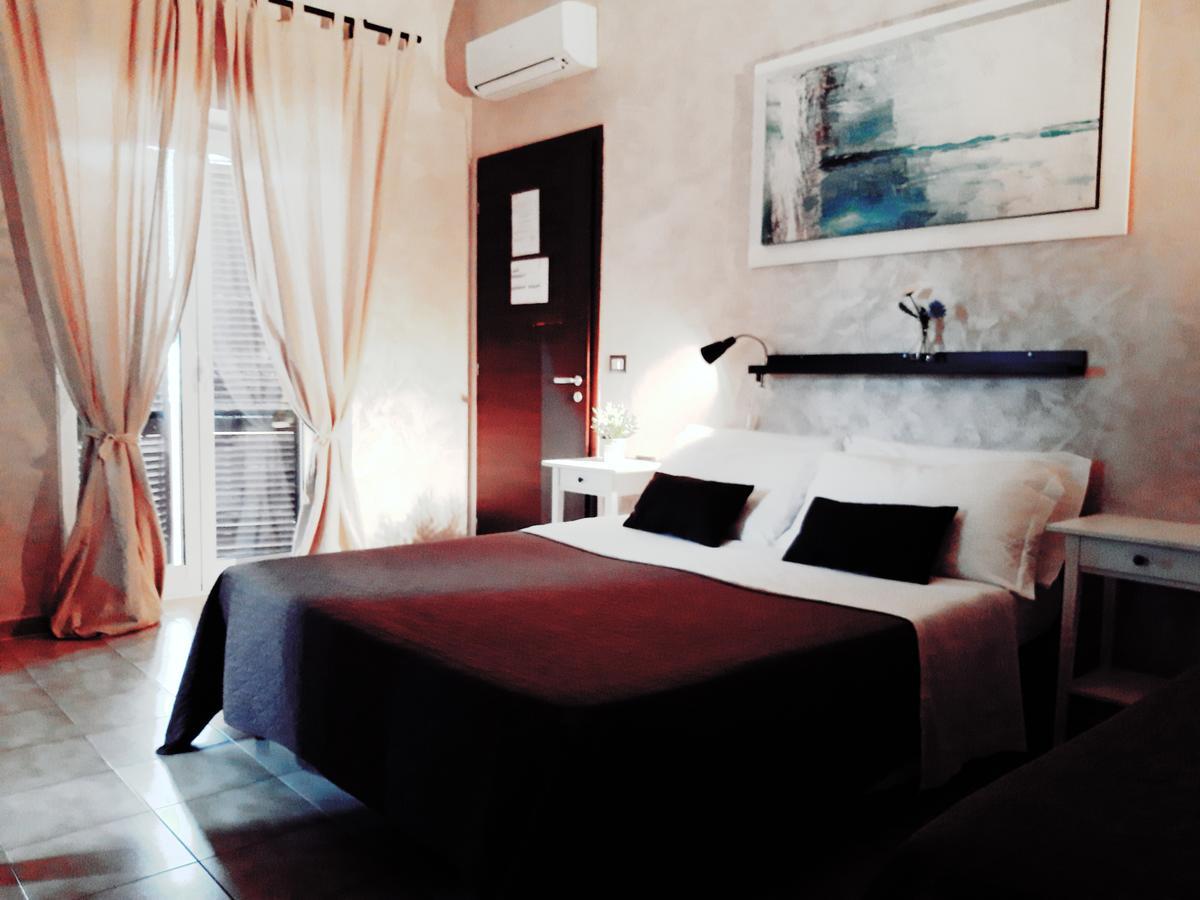 B&B Giorgia Airport ฟิวมิชีโน ภายนอก รูปภาพ