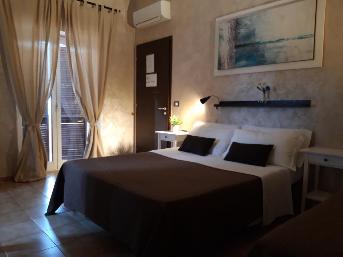B&B Giorgia Airport ฟิวมิชีโน ภายนอก รูปภาพ